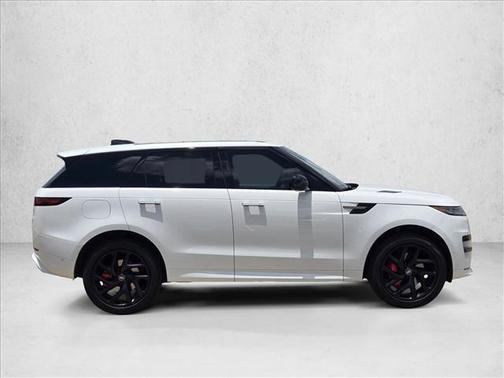 Fuji White 2024 Land Rover Range Rover Sport SE