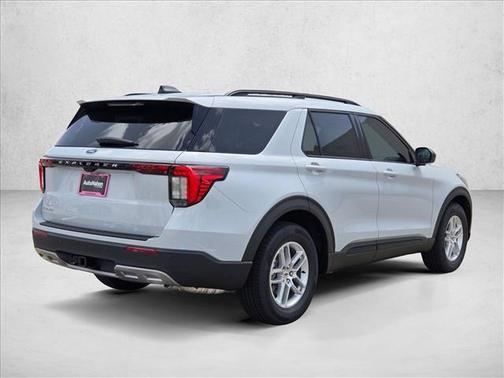 Space White Metallic 2026 Ford Explorer Active