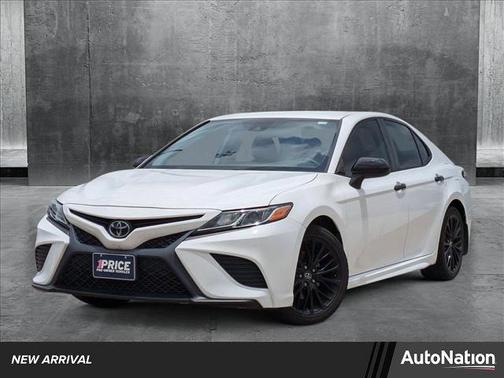 2020 Toyota Camry SE