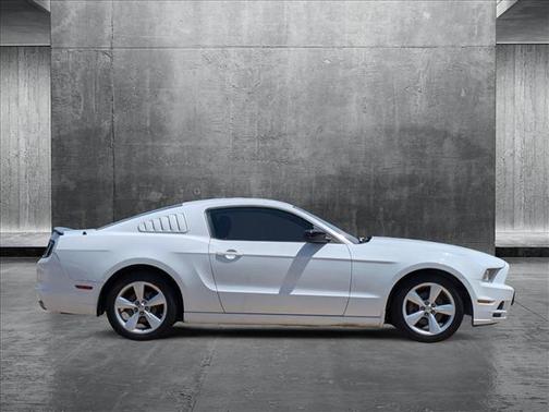 2014 Ford Mustang V6