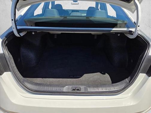 Glacier White 2025 Nissan Altima SV FWD