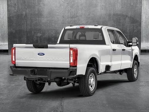 2025 Ford F-350 XLT