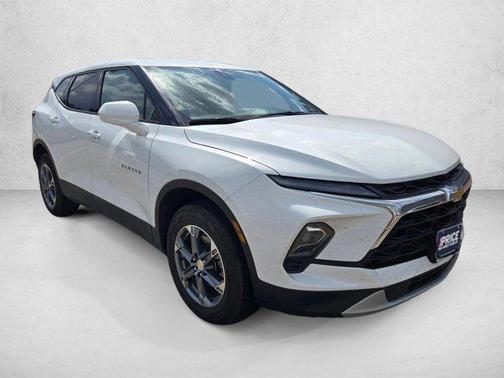 Summit White 2025 Chevrolet Blazer 2LT