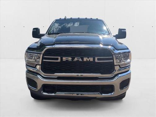 2024 RAM 3500 Tradesman Crew Cab 4x4 8' Box