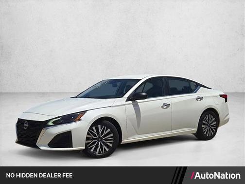 Pearl White Tricoat 2025 Nissan Altima SV FWD