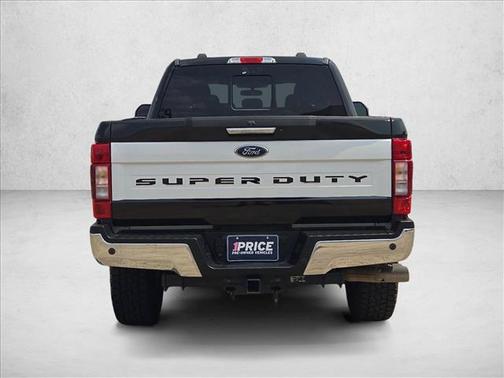 Oxford White 2022 Ford F-250 Lariat