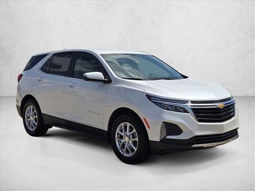 Iridescent Pearl Tricoat 2024 Chevrolet Equinox 1LT
