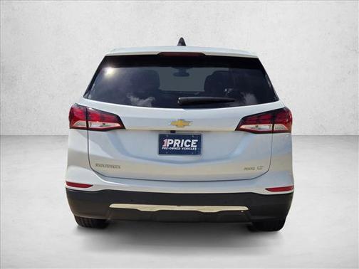Iridescent Pearl Tricoat 2024 Chevrolet Equinox 1LT
