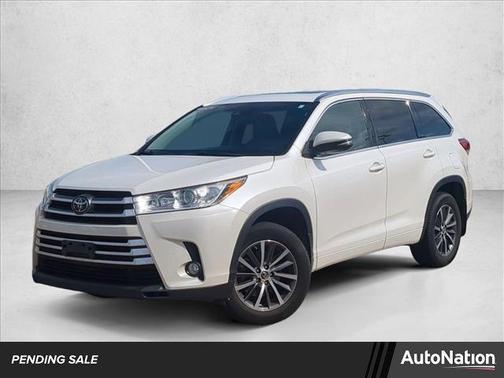 Blizzard Pearl 2017 Toyota Highlander XLE