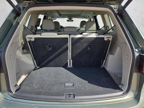 Pure Gray 2026 Volkswagen Atlas 2.0T SE w/Technology