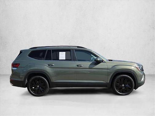 Pure Gray 2026 Volkswagen Atlas 2.0T SE w/Technology