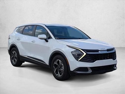 Glacial White Pearl 2025 Kia Sportage LX