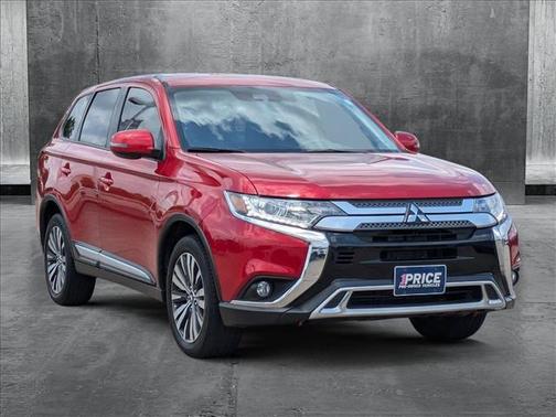 2020 Mitsubishi Outlander SE