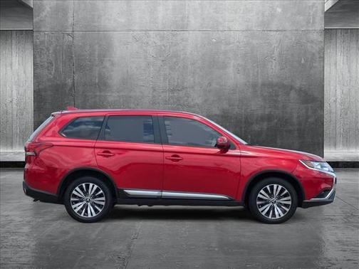 2020 Mitsubishi Outlander SE