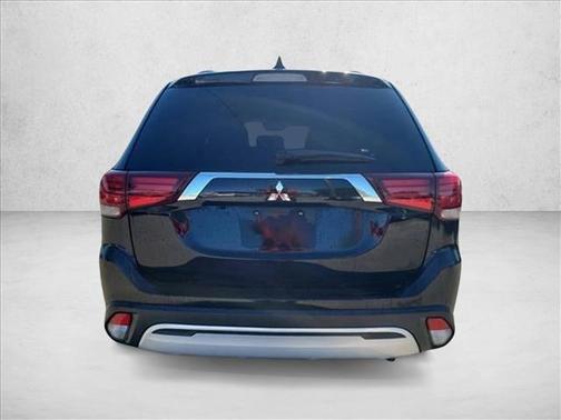 2020 Mitsubishi Outlander SE