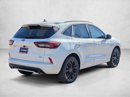 2026 Ford Escape ST-Line Elite