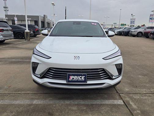 Summit White 2025 Buick Envista Preferred FWD