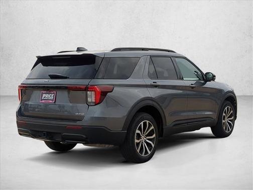 Carbonized Gray Metallic 2025 Ford Explorer ST-Line