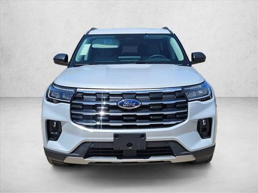 Space White Metallic 2026 Ford Explorer Active