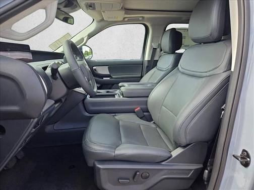 Glacier Gray Metallic Tri-Coat 2027 Ford Expedition Max Active 4x2