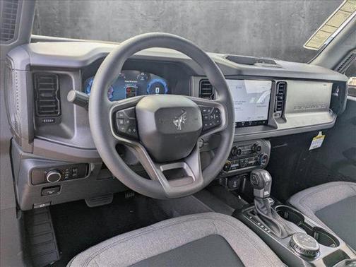 2025 Ford Bronco Base 4 Door 4x4