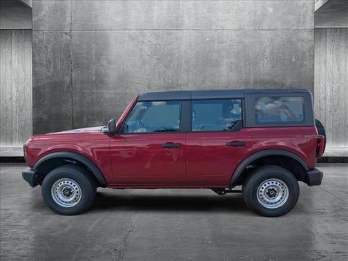 2025 Ford Bronco Base 4 Door 4x4