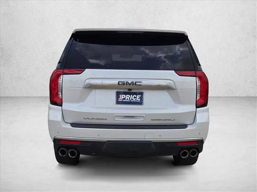 White Frost Tricoat 2022 GMC Yukon Denali