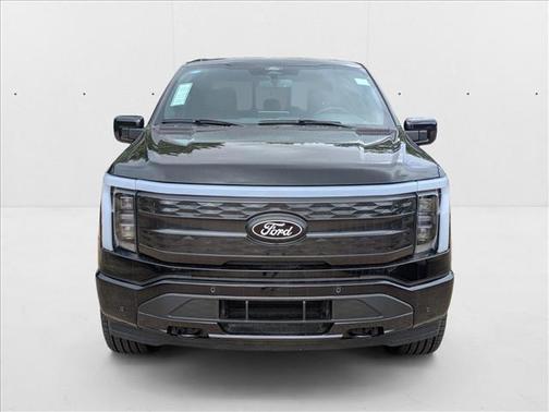 2025 Ford F-150 Lightning Platinum