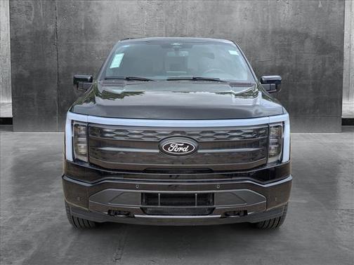 2025 Ford F-150 Lightning Platinum