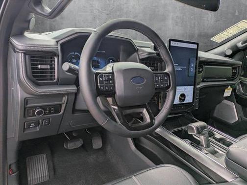 2025 Ford F-150 Lightning Platinum