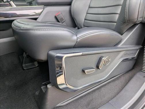 2025 Ford F-150 Lightning Platinum