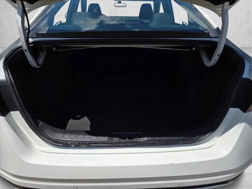 Glacier White 2025 Nissan Altima SV FWD