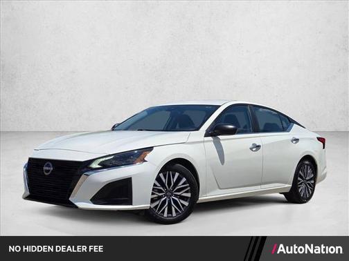 Glacier White 2025 Nissan Altima SV FWD