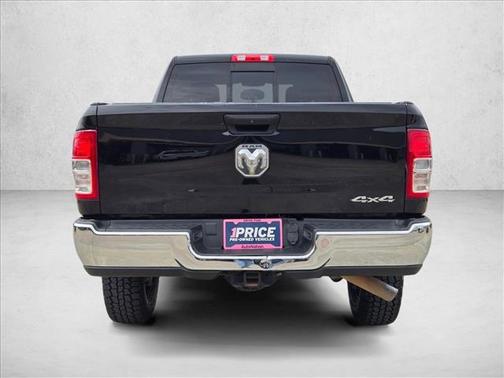 Diamond Black Crystal Pearlcoat 2021 RAM 2500 Tradesman Crew Cab 4x4 6'4' Box