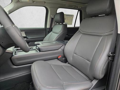 2025 Ford Expedition Max Active 4x2