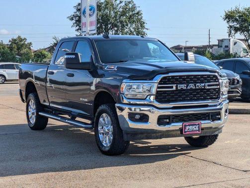 2023 RAM 2500 Big Horn Crew Cab 4x4 6'4' Box