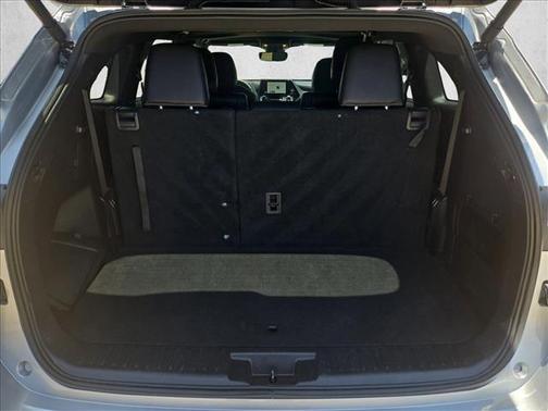 Celestial Silver Metallic 2025 Toyota Highlander XSE