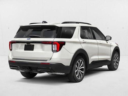 Star White Metallic Tri-Coat 2026 Ford Explorer ST-Line