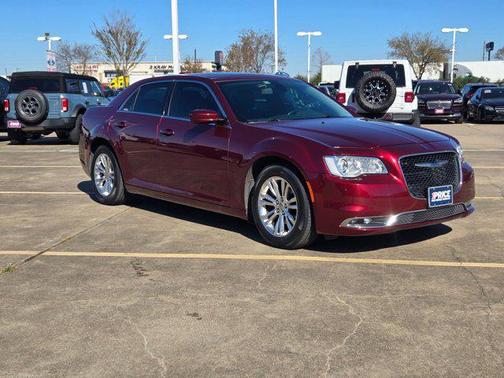 2018 Chrysler 300 Touring