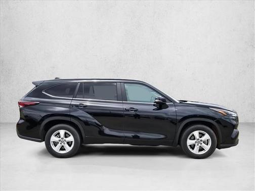 Midnight Black Metallic 2025 Toyota Highlander LE