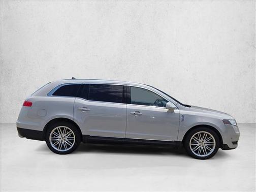 Iced Mocha Metallic 2019 Lincoln MKT Reserve