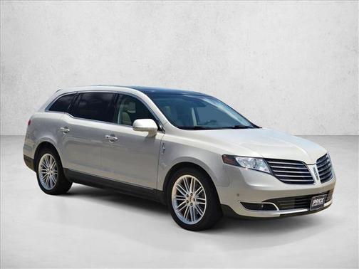 Iced Mocha Metallic 2019 Lincoln MKT Reserve