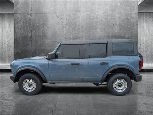 2025 Ford Bronco Base 4 Door 4x4