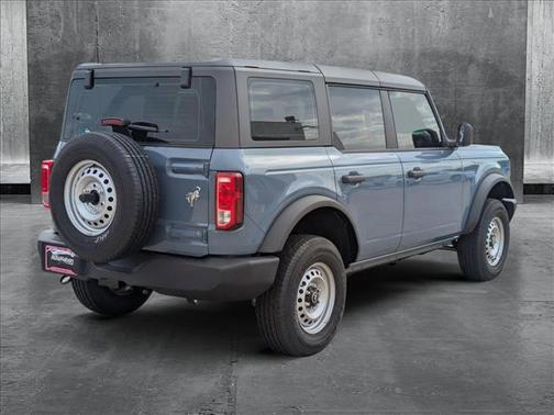 2025 Ford Bronco Base 4 Door 4x4