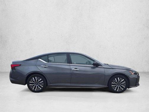 Gun Metallic 2025 Nissan Altima SV FWD