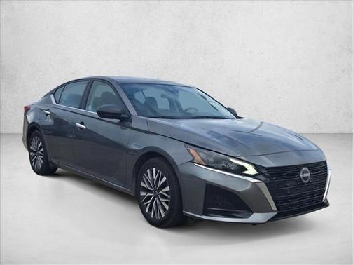 Gun Metallic 2025 Nissan Altima SV FWD