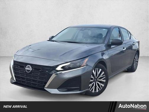 Gun Metallic 2025 Nissan Altima SV FWD