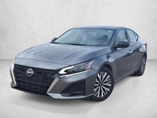 Gun Metallic 2025 Nissan Altima SV FWD