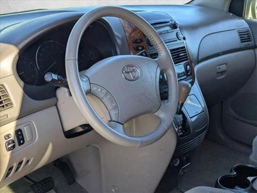2006 Toyota Sienna XLE