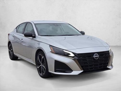 2024 Nissan Altima SR FWD